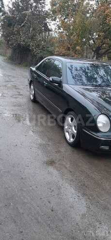 Mercedes E 240 2000, 235,680 km - 2.6 л - Göyçay