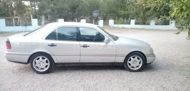 Mercedes C 220 1993, 386,765 km - 2.2 l - Gəncə