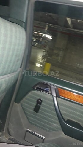 Mercedes E 250 1993, 584,700 km - 2.5 l - Bakı