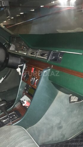 Mercedes E 250 1993, 584,700 km - 2.5 l - Bakı
