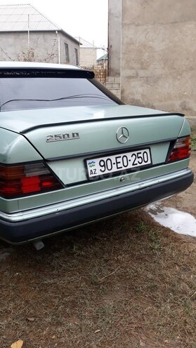 Mercedes E 250 1993, 584,700 km - 2.5 l - Bakı