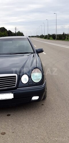 Mercedes E 240 1997, 365,000 km - 2.4 l - Bakı