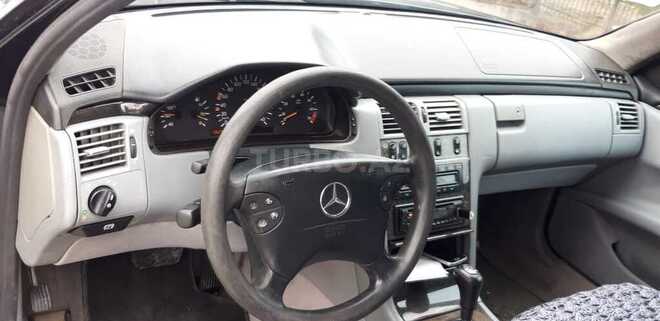 Mercedes E 240 1997, 365,000 km - 2.4 l - Bakı