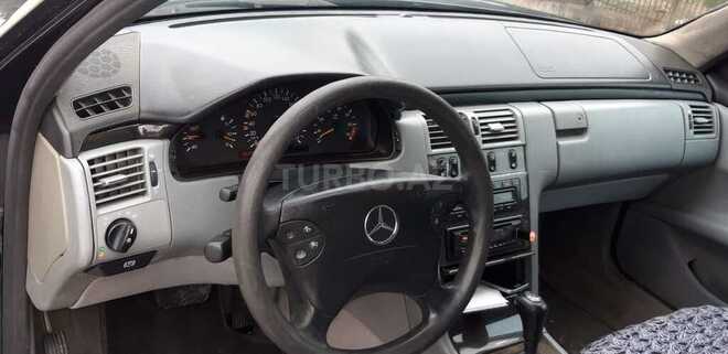 Mercedes E 240 1997, 365,000 km - 2.4 l - Bakı