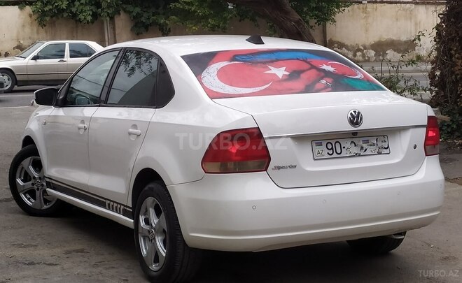 Volkswagen Polo 2013, 138,200 km - 1.6 l - Bakı