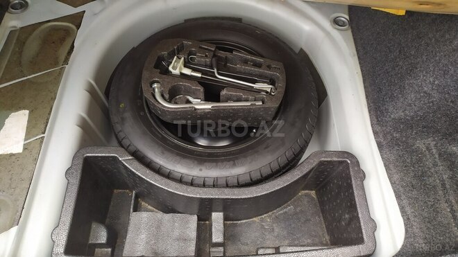 Volkswagen Polo 2013, 138,200 km - 1.6 l - Bakı
