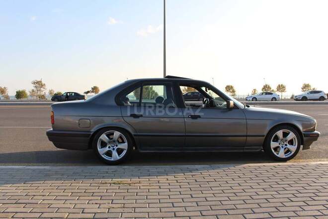 BMW 525 1995, 368,000 km - 2.5 l - Bakı