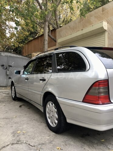 Mercedes C 220 1999, 350,000 km - 2.2 l - Bakı