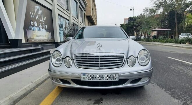 Mercedes E 240 2002, 236,000 km - 2.6 l - Bakı
