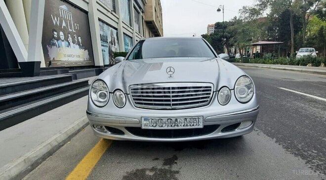 Mercedes E 240 2002, 236,000 km - 2.6 l - Bakı