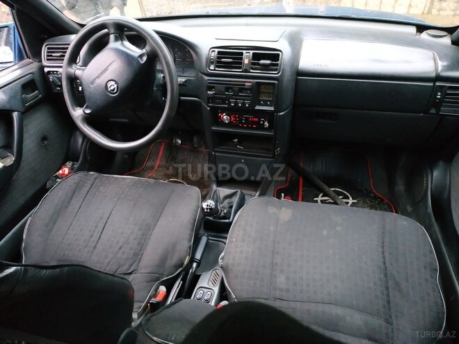 Opel Vectra 1994, 321,254 km - 2.0 l - Zaqatala