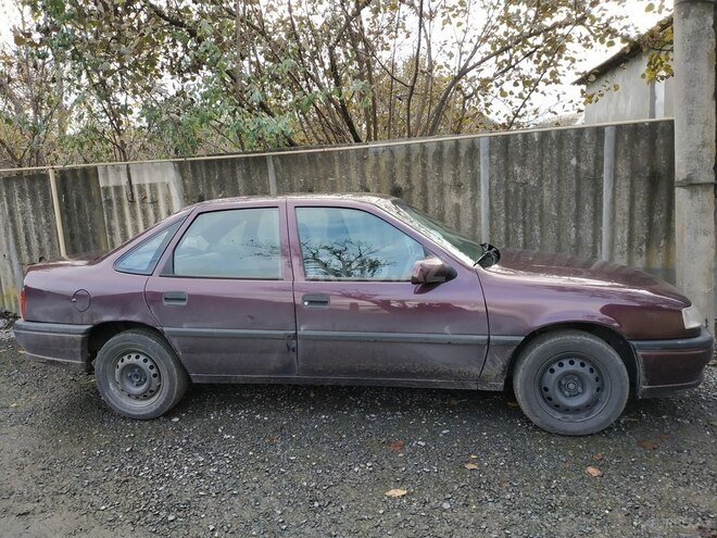 Opel Vectra 1994, 321,254 km - 2.0 l - Zaqatala