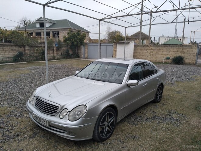 Mercedes E 220 2002, 435,258 km - 2.2 l - Sabirabad