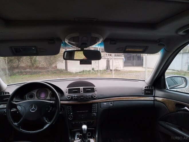 Mercedes E 220 2002, 435,258 km - 2.2 l - Sabirabad
