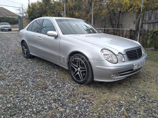 Mercedes E 220 2002, 435,258 km - 2.2 l - Sabirabad
