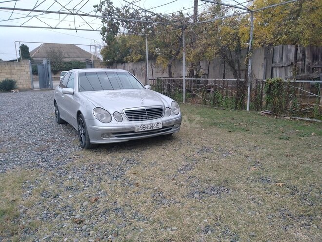 Mercedes E 220 2002, 435,258 km - 2.2 l - Sabirabad