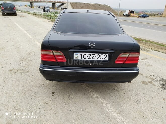 Mercedes E 240 2000, 345,000 km - 2.4 л - Bakı
