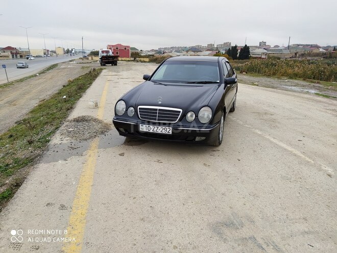 Mercedes E 240 2000, 345,000 km - 2.4 л - Bakı