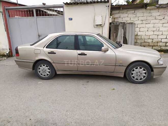 Mercedes C 240 2000, 290,000 km - 2.4 l - Bakı