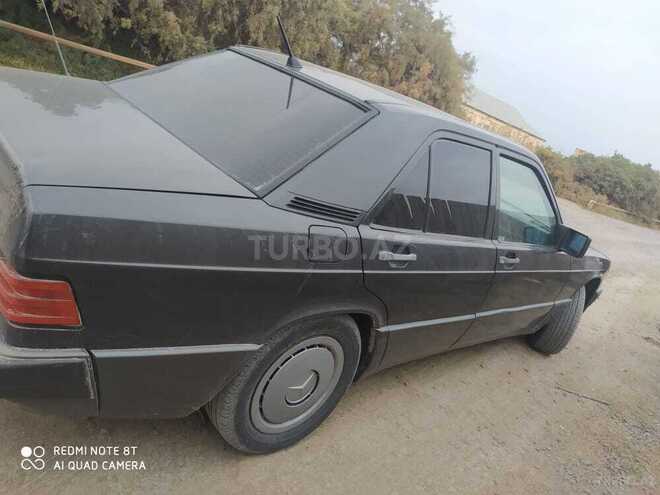 Mercedes 190 1990, 999,999 km - 2.0 л - Salyan