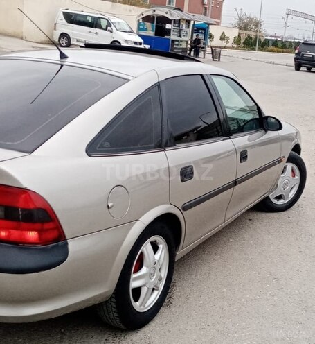 Opel Vectra 1996, 245,000 km - 2.0 l - Sumqayıt