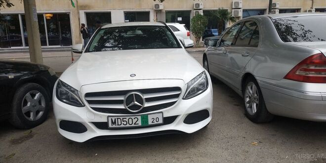 Mercedes C 200 2015, 84,100 km - 1.6 l - Bakı