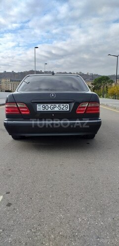 Mercedes E 270 2000, 287,000 km - 2.7 l - Bakı