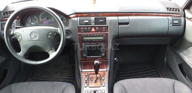 Mercedes E 270 2000, 287,000 km - 2.7 l - Bakı