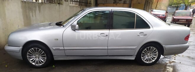 Mercedes E 200 1996, 420,000 km - 2.0 l - Bakı