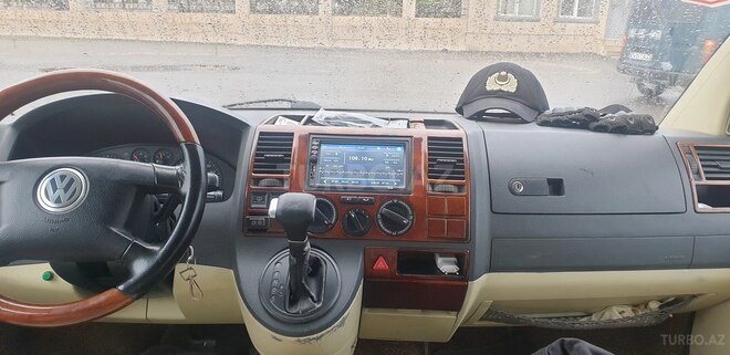 Volkswagen Multivan 2005, 200,000 km - 2.5 l - Bərdə