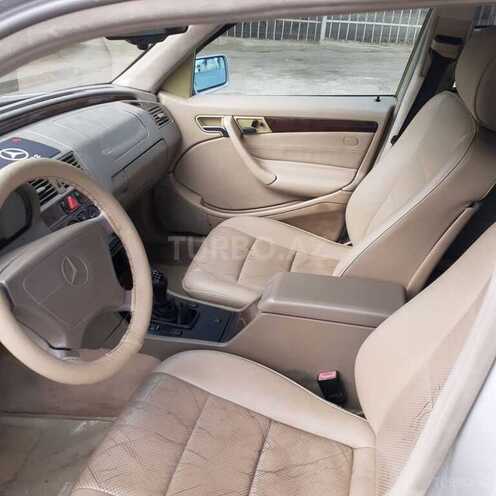 Mercedes C 200 1995, 301,000 km - 2.0 l - Bakı