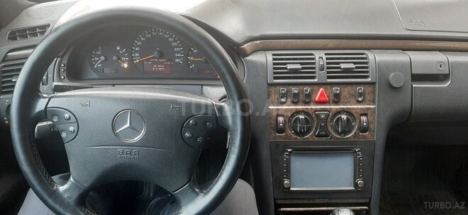Mercedes E 230 1997, 284,962 km - 2.3 л - Gəncə