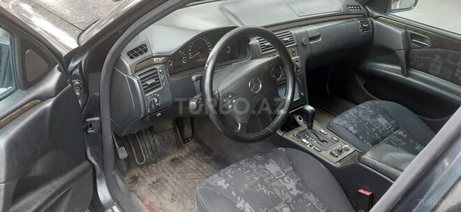 Mercedes E 230 1997, 284,962 km - 2.3 л - Gəncə