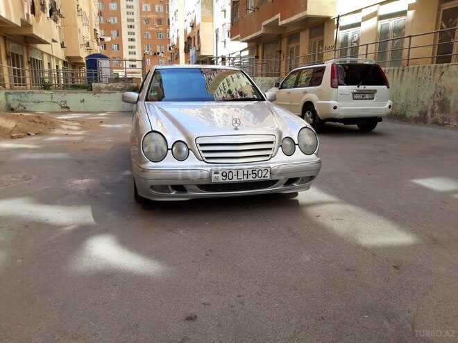 Mercedes E 220 1999, 415,342 km - 2.2 l - Bakı