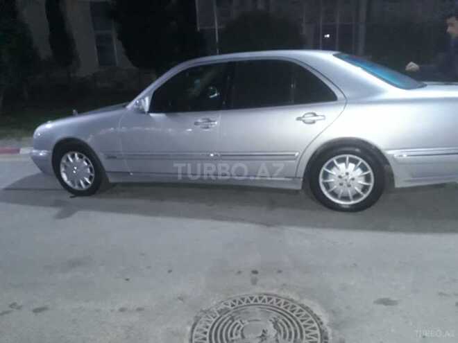 Mercedes E 220 1999, 415,342 km - 2.2 l - Bakı