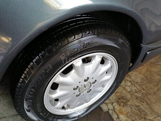 Mercedes E 200 1996, 256,000 km - 0.2 l - Mingəçevir