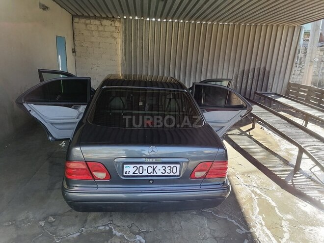Mercedes E 200 1996, 256,000 km - 0.2 l - Mingəçevir