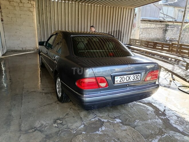 Mercedes E 200 1996, 256,000 km - 0.2 l - Mingəçevir