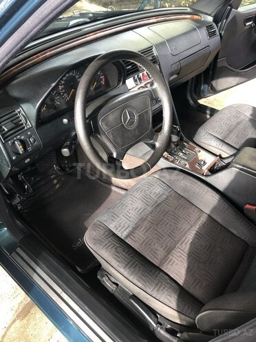 Mercedes C 240 1997, 293,800 km - 2.4 л - Ağcabədi