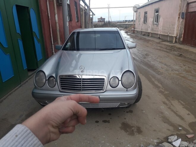 Mercedes E 200 1996, 526,212 km - 2.0 л - Bakı