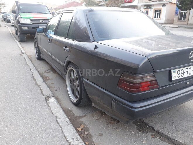 Mercedes E 260 1988, 455,000 km - 2.6 л - Bakı