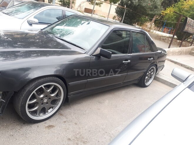Mercedes E 260 1988, 455,000 km - 2.6 л - Bakı