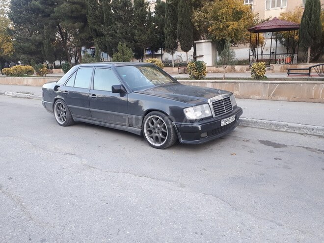 Mercedes E 260 1988, 455,000 km - 2.6 л - Bakı