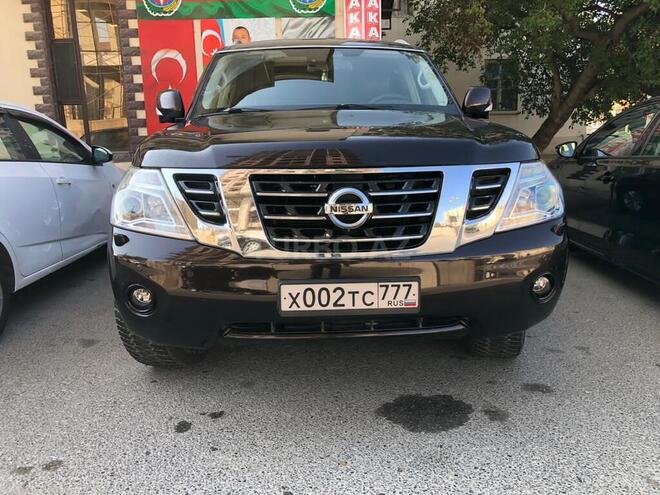 Nissan Patrol 2011, 180,000 km - 5.6 l - Bakı