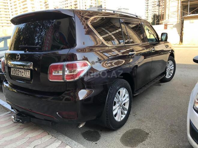 Nissan Patrol 2011, 180,000 km - 5.6 l - Bakı