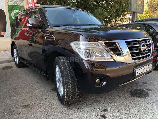 Nissan Patrol 2011, 180,000 km - 5.6 l - Bakı