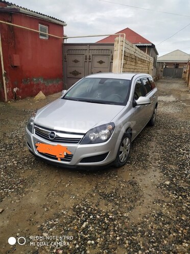 Opel Astra 2010, 162,000 km - 9.0 l - Bakı