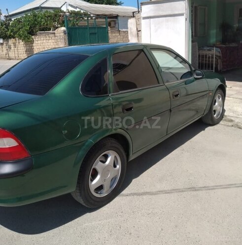 Opel Vectra 1996, 220,000 km - 1.8 l - Sumqayıt