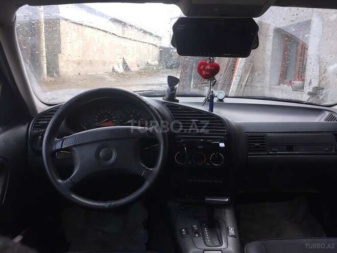BMW 318 1993, 235,325 km - 1.8 л - Bakı