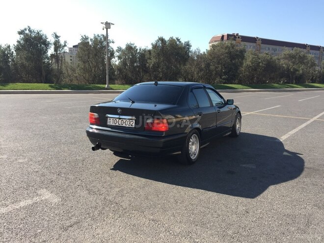 BMW 318 1993, 235,325 km - 1.8 л - Bakı